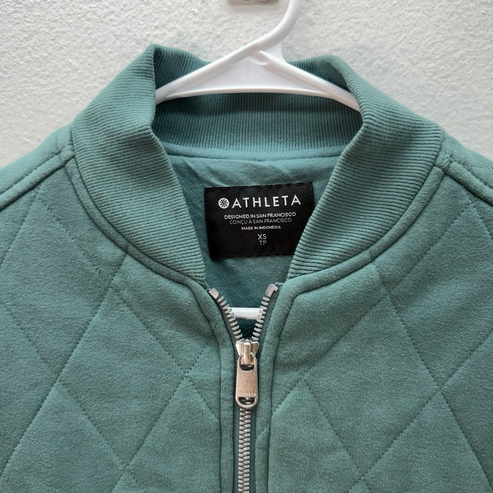 Athleta Retroplush Bomber Jacket Women's XS Green Quilted Relaxed Fit Full Zip - Picture 2 of 7